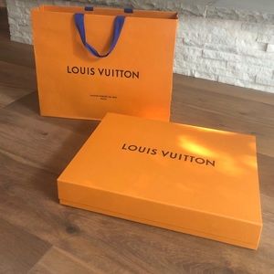 Louis Vuitton gift box and shopping bag 🛍